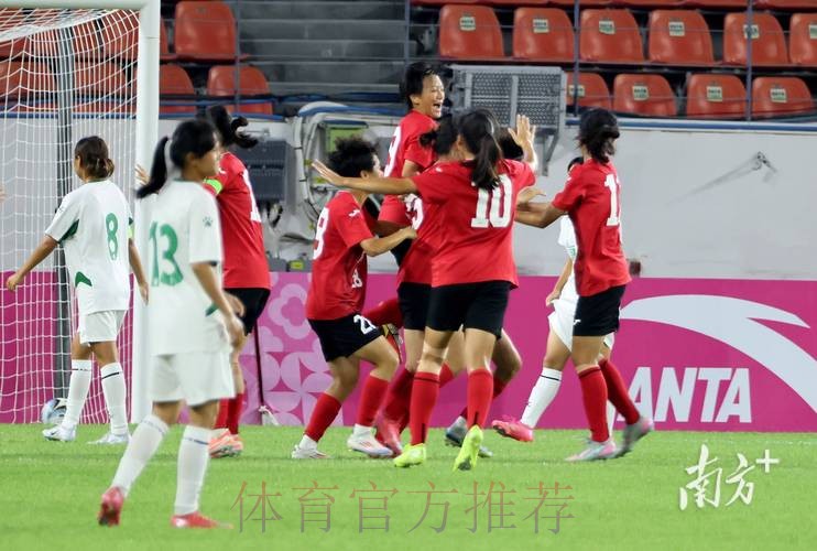 全国女足联赛广东赛区开赛 一睹众国脚风采 全国女足联赛广东赛区开赛 一睹众国脚风采